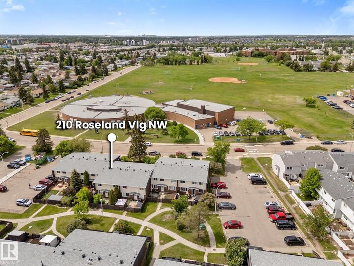 Property Photo:  210 Roseland Village NW  AB T5E 5R6 