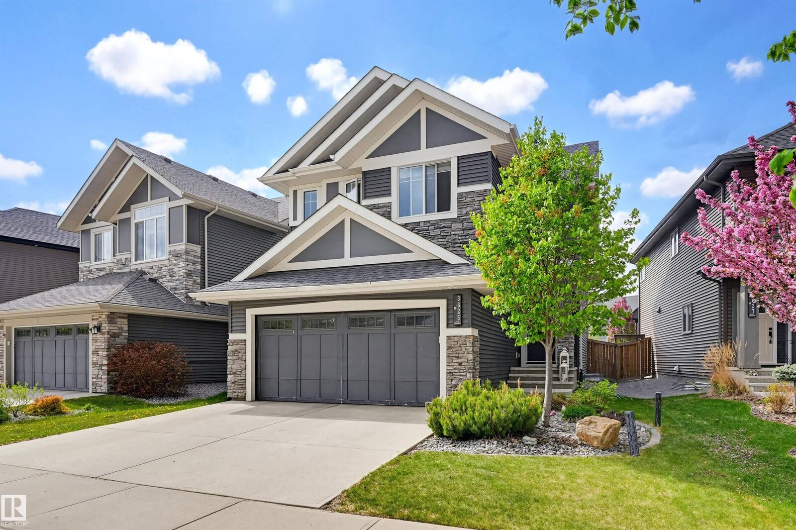 Property Photo: 3625 Keswick Boulevard SW AB T6W 3S5