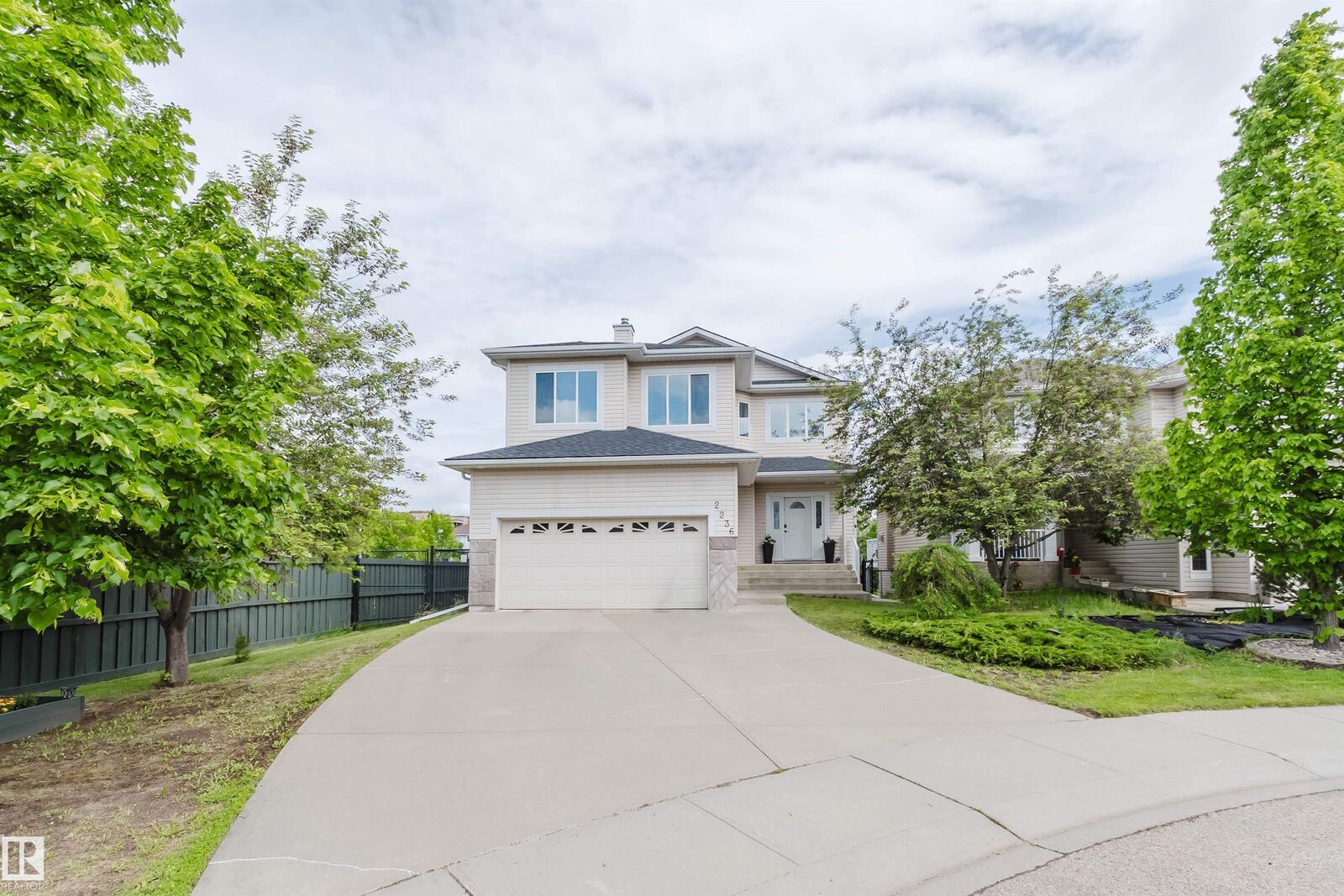 Property Photo:  2236 Garnett Crest NW  AB T5T 6S6 