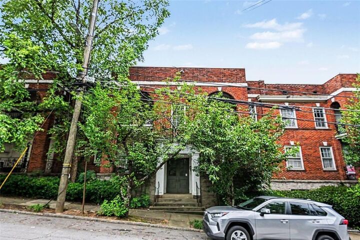 Property Photo: 798 Frederica Street NE 2 GA 30306