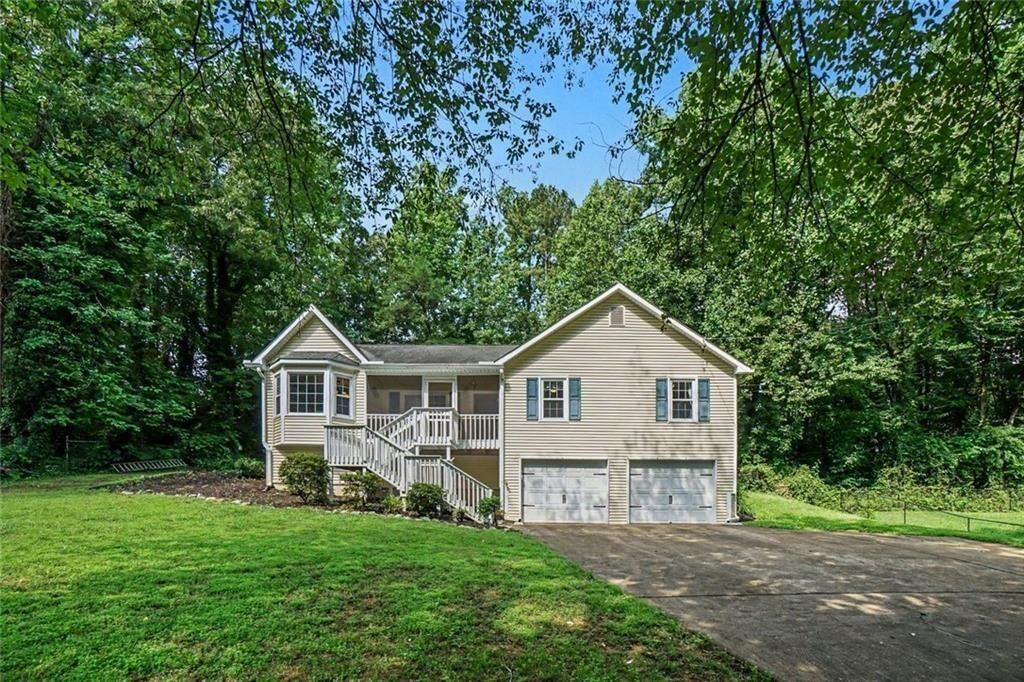 Property Photo:  331 Creekbend Drive  GA 30188 