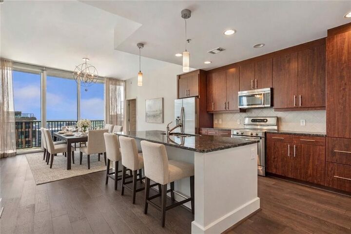 Property Photo: 1080 Peachtree Street NE 3304 GA 30309