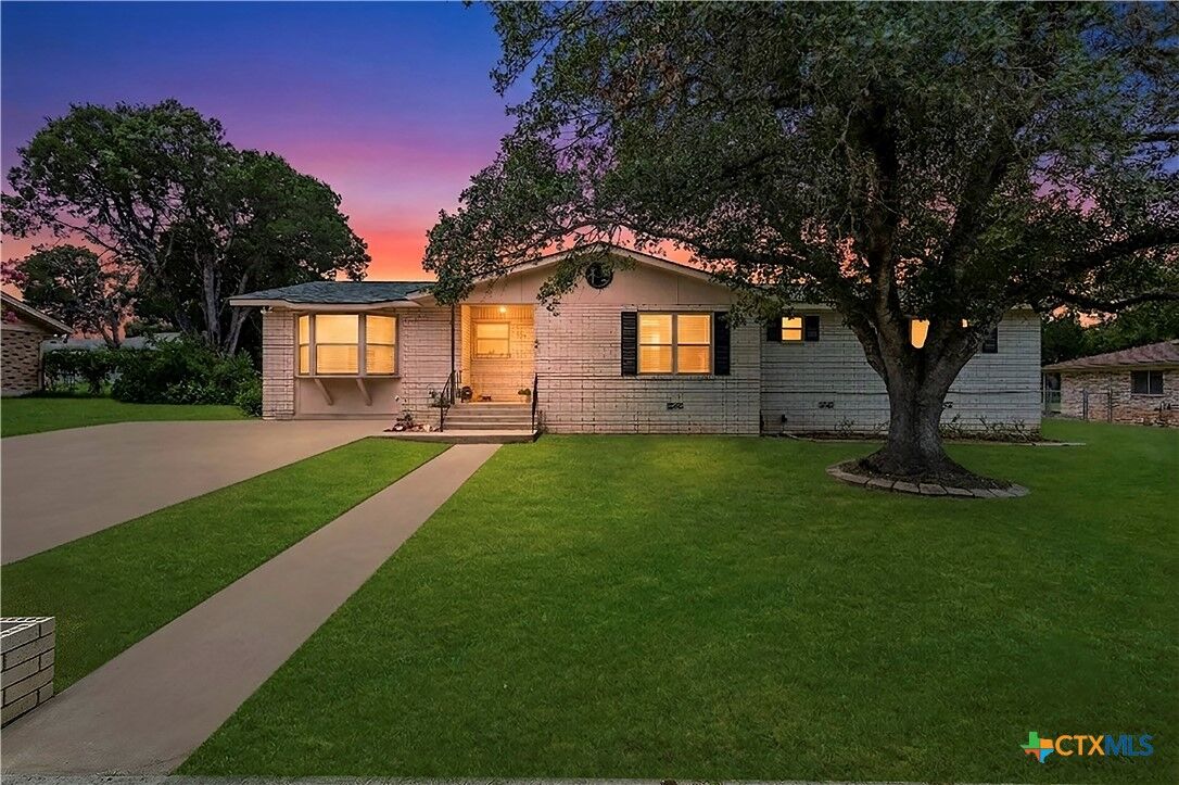 Property Photo: 21 Ohio Avenue TX 78130