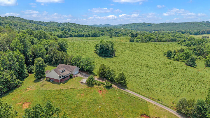 Property Photo:  128 County Road 755  TN 37370 