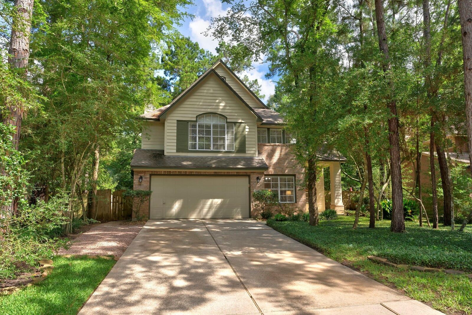 Property Photo:  74 E Greywing Circle  TX 77382 