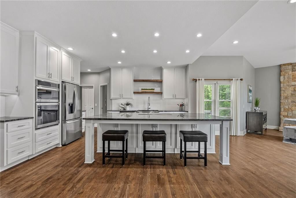 Property Photo: 5307 W 165th Terrace KS 66085