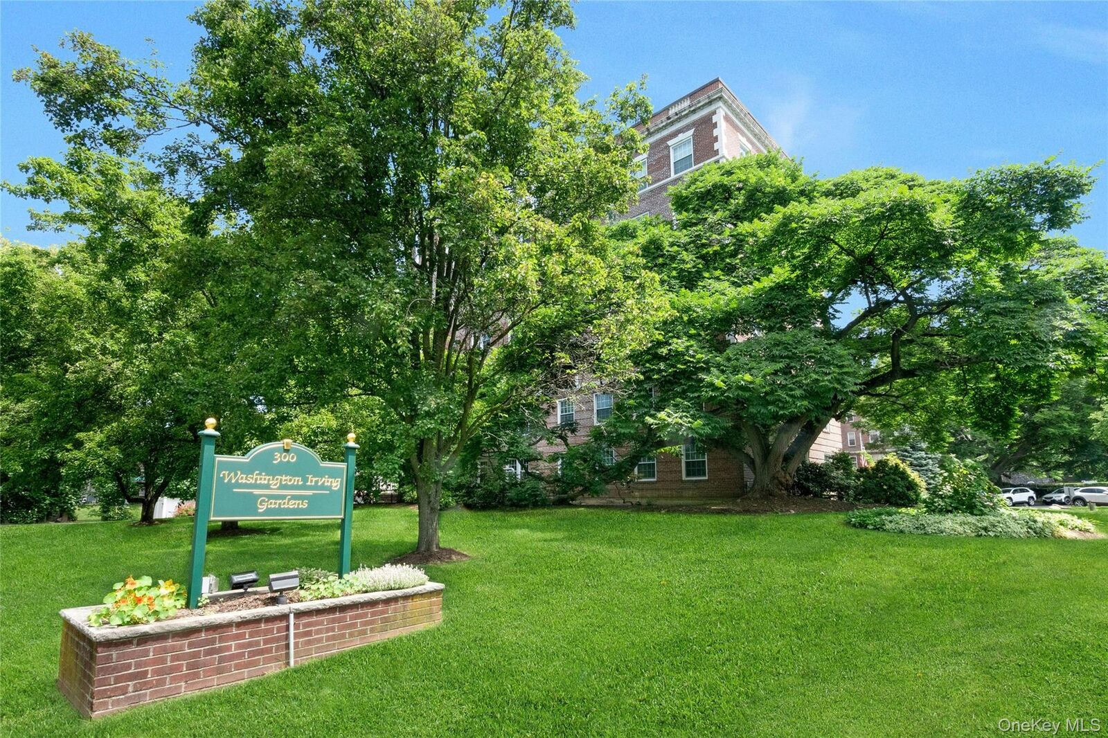Property Photo:  300 S Broadway 1 G  NY 10591 