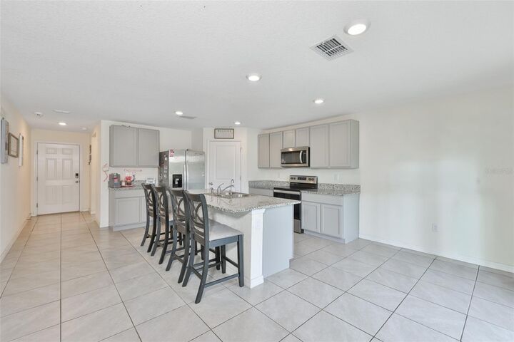 Property Photo: 5244 Fiddle Fig Avenue FL 33598