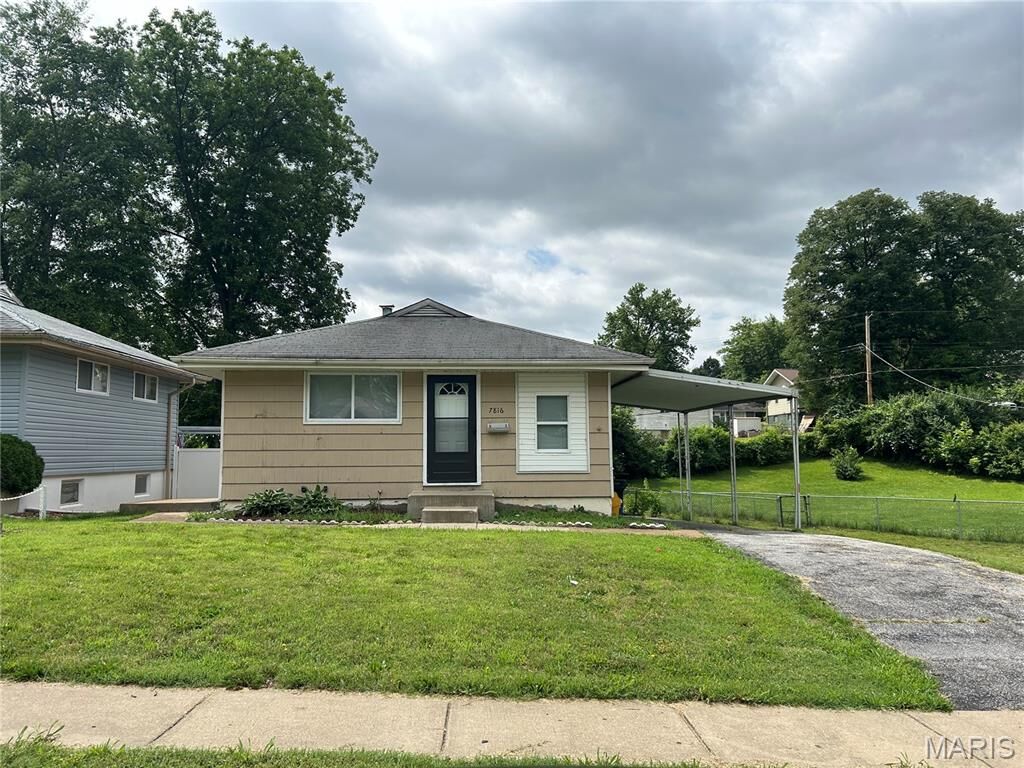 Property Photo:  7816 Dartmoor Drive  MO 63121 