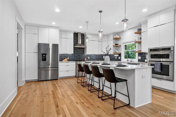 Property Photo: 413 E Madison Avenue MO 63122