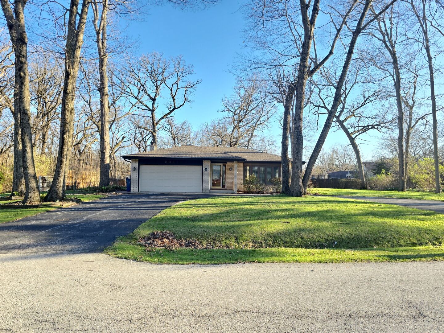 Property Photo: 2041 E Gaisor Drive IL 60417