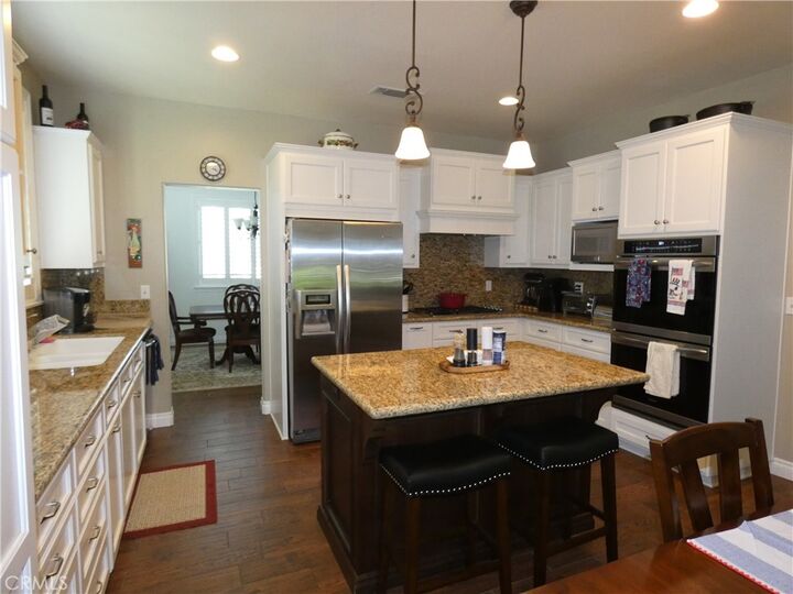 Property Photo:  13747 Meadow View Lane  CA 92399 