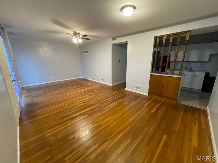 Property Photo:  204 Roderick Drive  MO 63137 