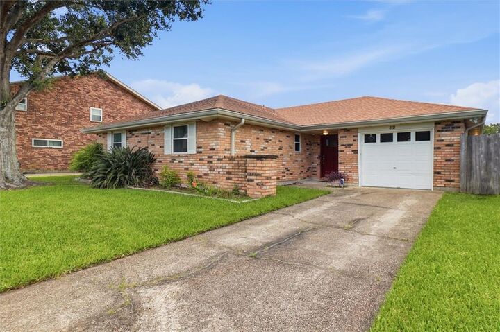 Property Photo:  32 Anjou Drive  LA 70065 
