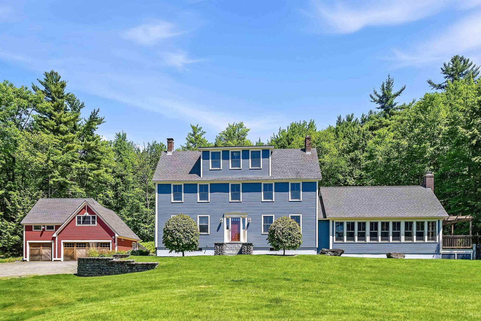 Property Photo: 1087 County Road NH 03608