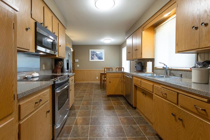 Property Photo: 2145 Zealand Avenue N MN 55427
