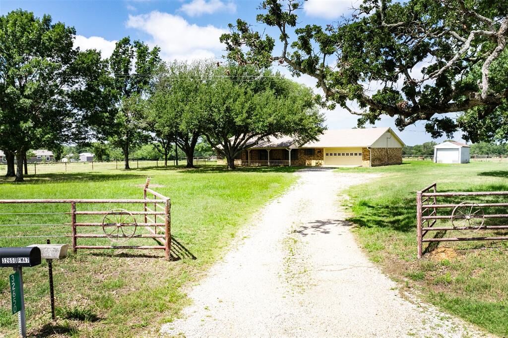 Photo de la propriété: 32650 Fm 47 Highway TX 75103