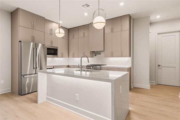 Property Photo:  1900 S Ervay Street 416  TX 75215 