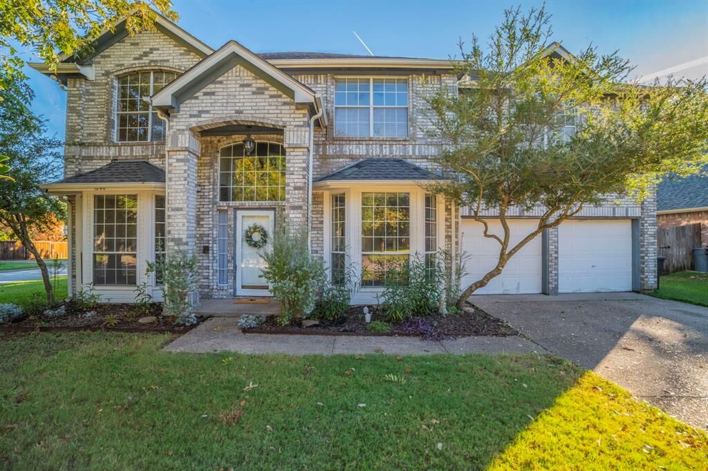 Property Photo:  1240 Trinity Drive  TX 76126 