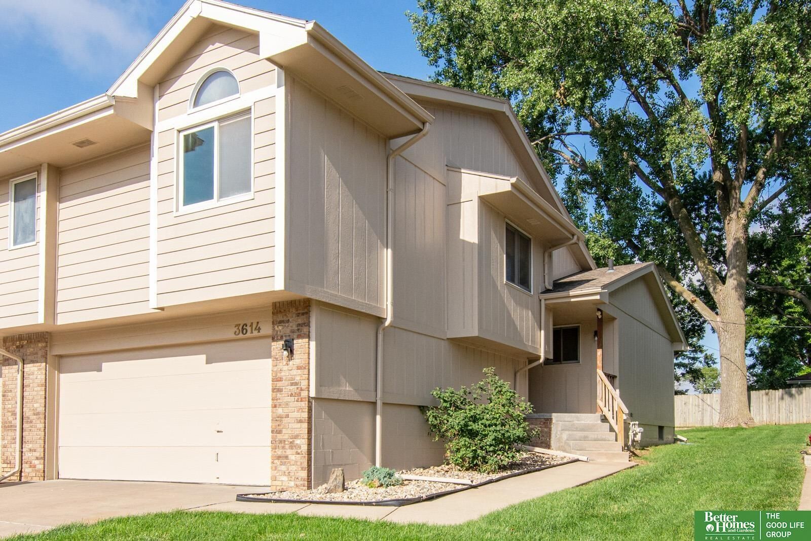 Property Photo: 3614 N 104th Avenue NE 68134