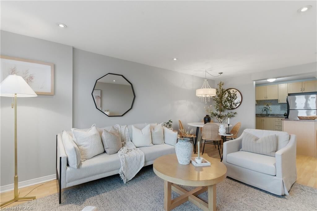 Property Photo:  6720 Glen Erin Drive 312  ON L5N 3K8 