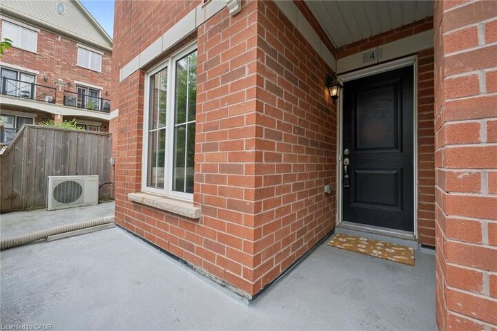 Property Photo:  43 Hays Boulevard 4  ON L6H 0J1 