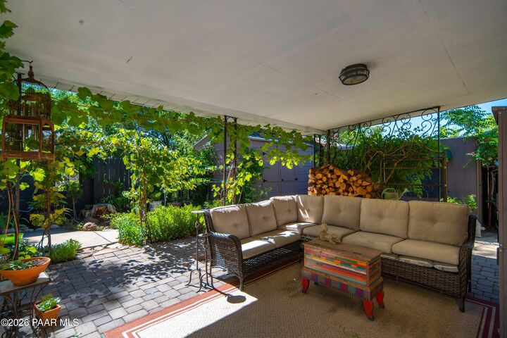 Property Photo:  322 N Washington Avenue  AZ 86301 