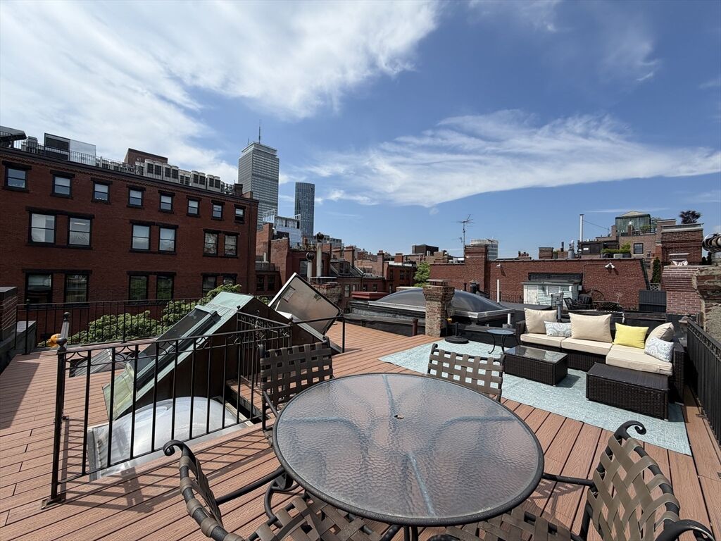 Property Photo:  246 Marlborough 9/10  MA 02116 