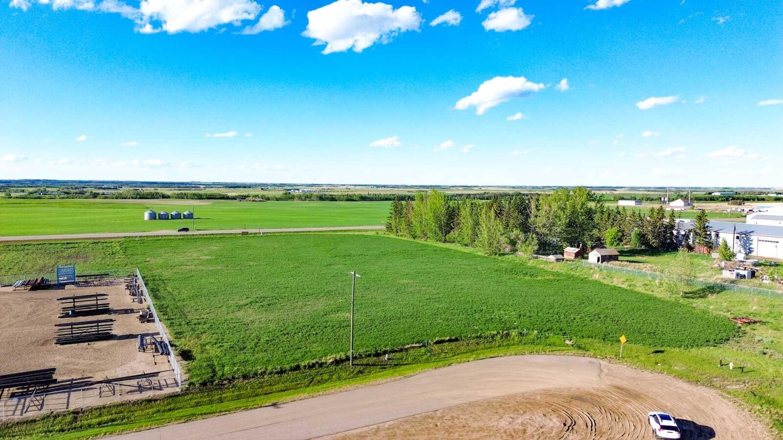 Property Photo: 3704 42 Avenue AB T0C 2L0