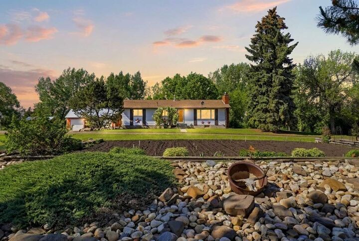 Property Photo: 434080 Range Road 260 AB T4J 1R2