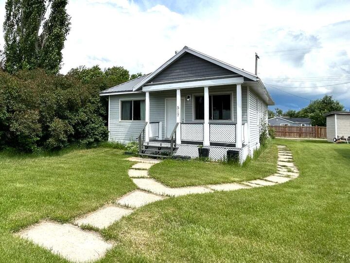 517 Iris Street — photo 1