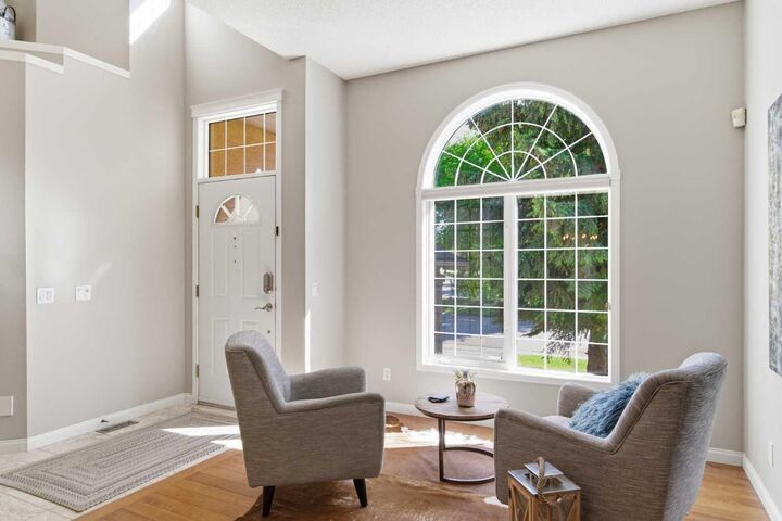 Property Photo: 30 Mt Yamnuska Court SE AB T2Z 2Z6
