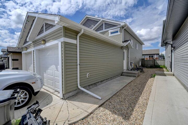Property Photo:  10138 85A Street  AB T8X 0N7 