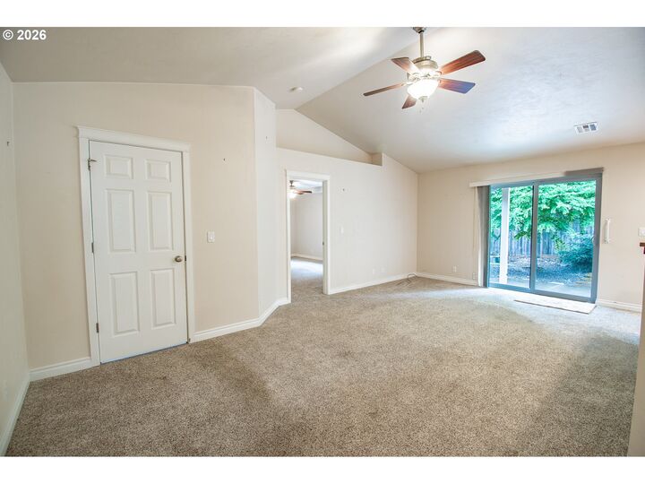 Property Photo: 196 Buttercup Loop OR 97424