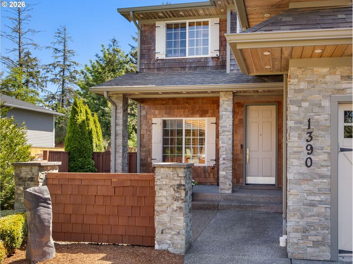 Property Photo:  1390 Sea Ridge Ln  OR 97138 
