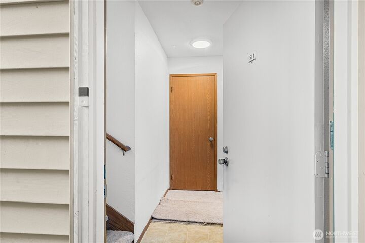Property Photo: 20301 19th Avenue NE 511 WA 98155