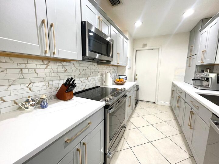 Property Photo:  15780 N 99th St Street N 15780  FL 33412 