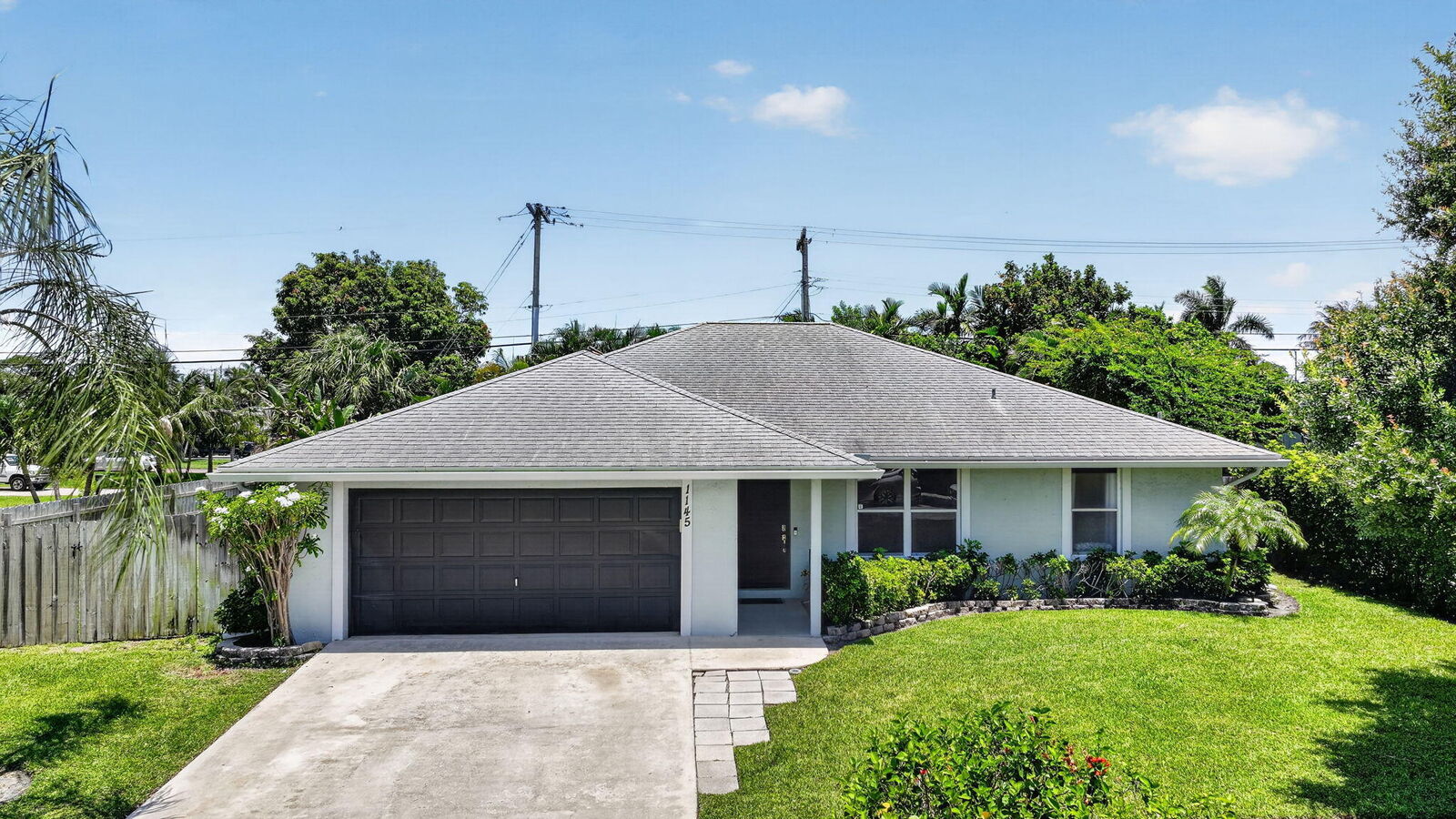 Property Photo:  1145 Julia Heights Drive  FL 33462 