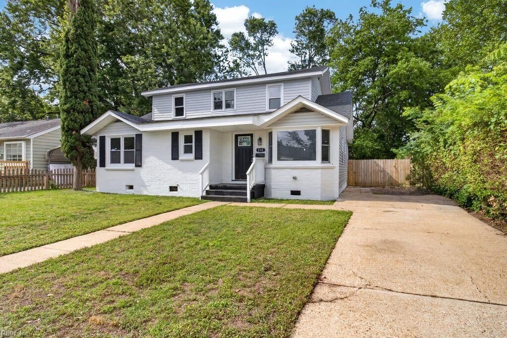 Property Photo: 212 Boswell Dr VA 23669