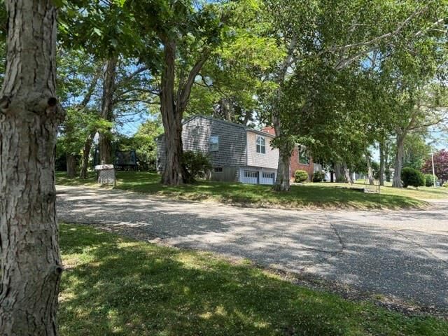 Property Photo:  10 Johnnycake Lane  RI 02871 