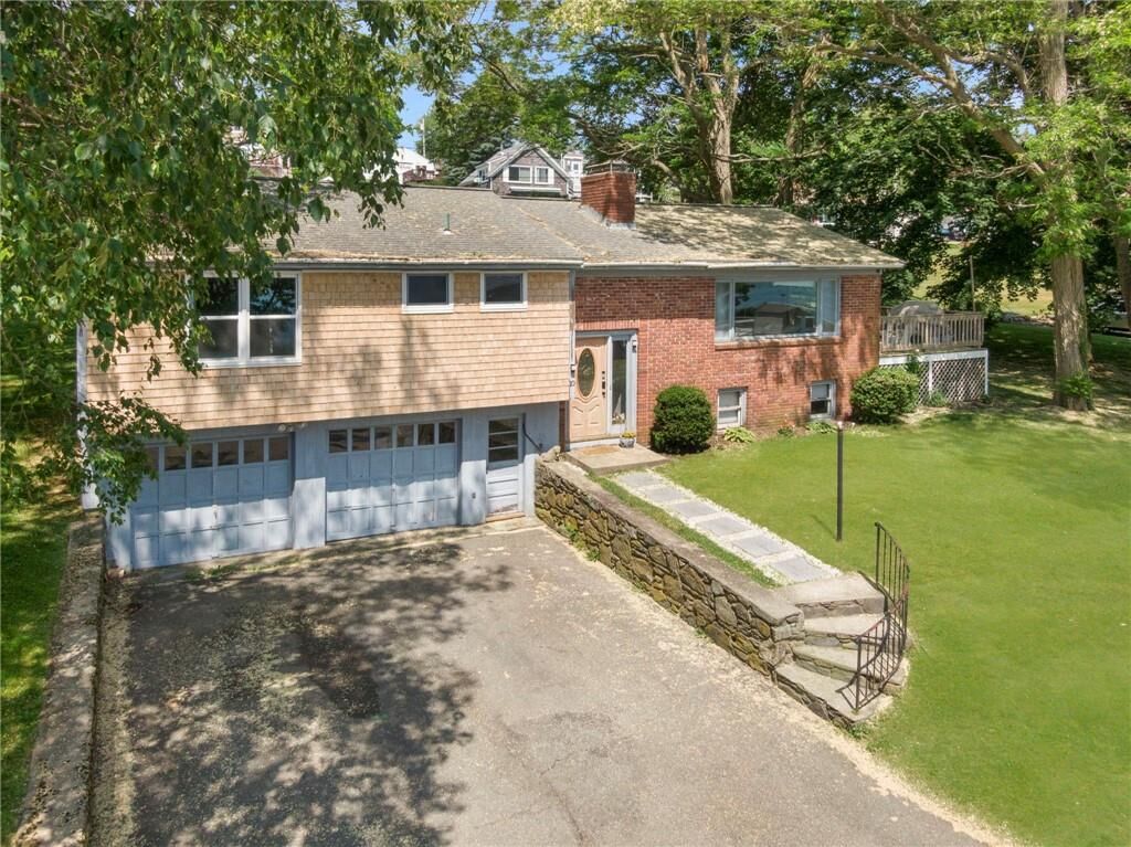 Property Photo: 10 Johnnycake Lane RI 02871