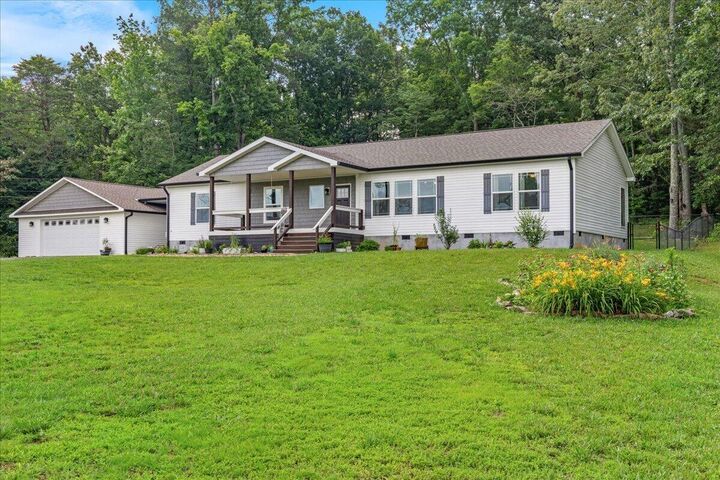 Property Photo: 204 County Road 439 TN 37303