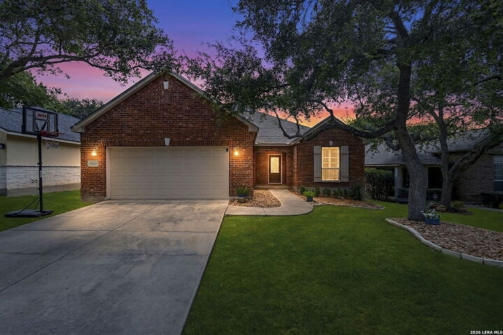 Property Photo:  19522 Highgrove Ln  TX 78258 