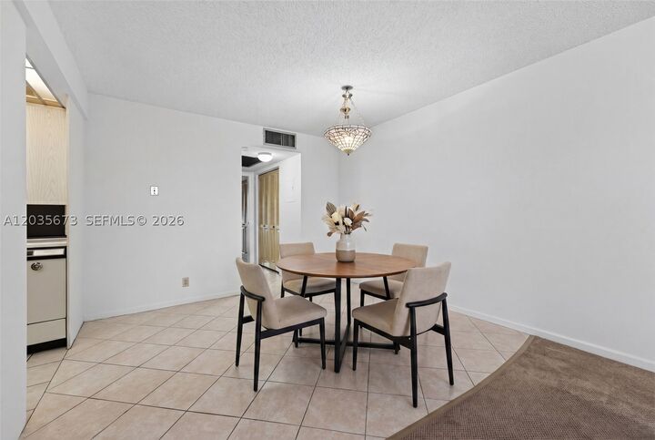 Property Photo:  2401 Antigua Cir E3  FL 33066 