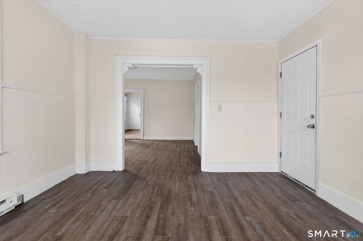 Property Photo:  27 Beacon Street 3  CT 06704 