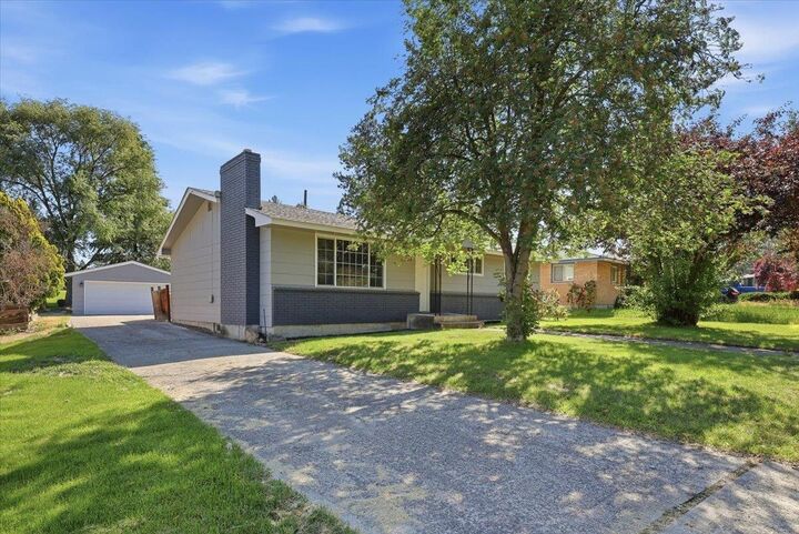 Property Photo:  724 W Carolina Way  WA 99208 