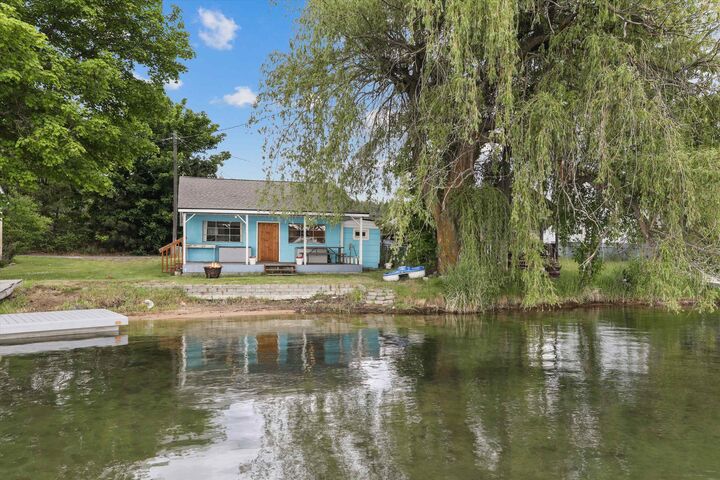 Property Photo: 40670 Robbins Rd WA 99148