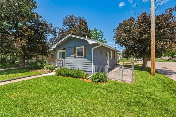 Property Photo: 3100 9th Avenue IA 51501