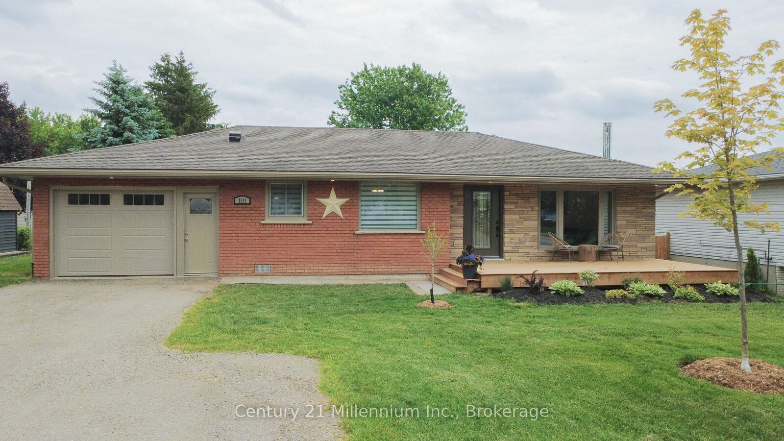 Property Photo: 101 Albert Street ON N0G 2N0