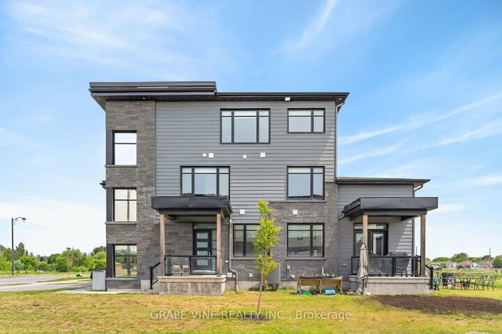 Property Photo: 4802 Abbott Street E ON K2V 0L4